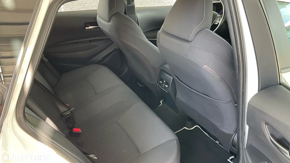 Toyota Corolla 1.8 HSD Dynamic - 30