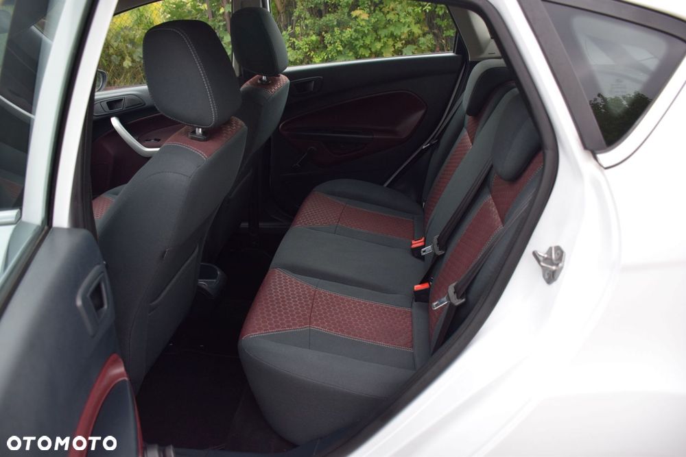 Ford Fiesta 1.25 Celebration - 14