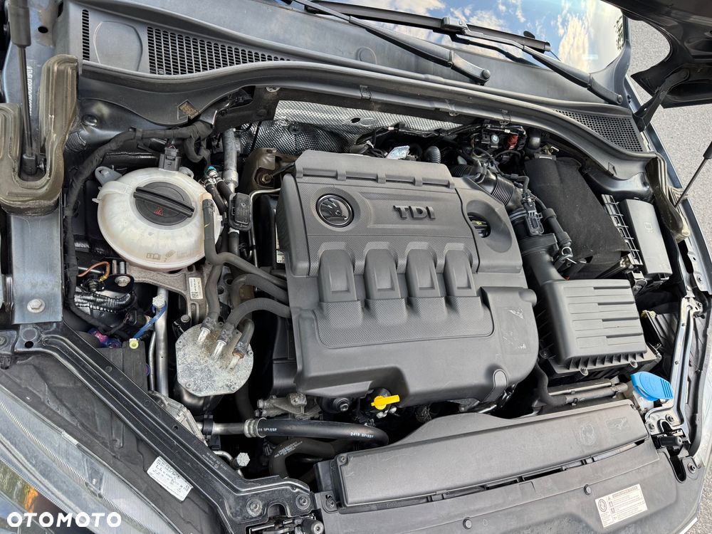 Skoda Superb 1.6 TDI GreenLine - 27