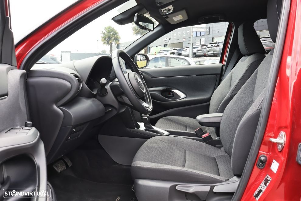 Toyota Yaris Cross 1.5 HDF Comfort Plus - 17