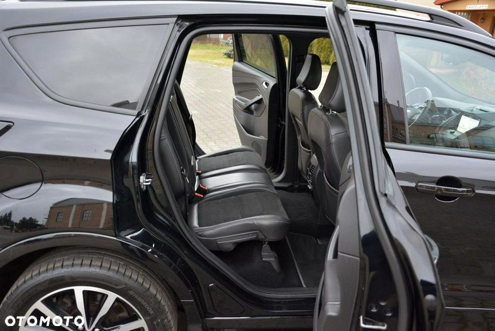 Ford Kuga 1.5 EcoBoost 2x4 ST-Line - 15