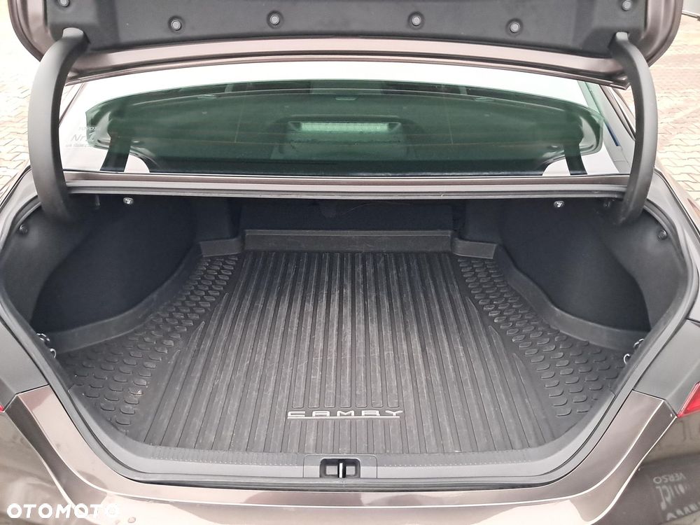 Toyota Camry 2.5 Hybrid Prestige CVT - 11