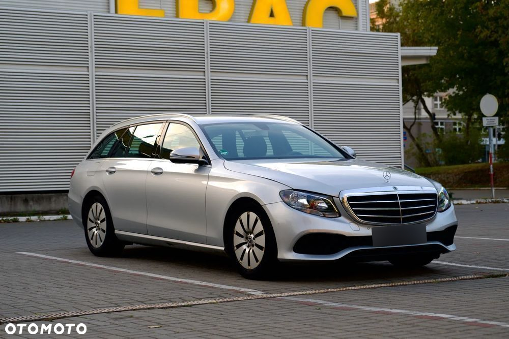 Mercedes-Benz Klasa E 200 d T 9G-TRONIC - 2