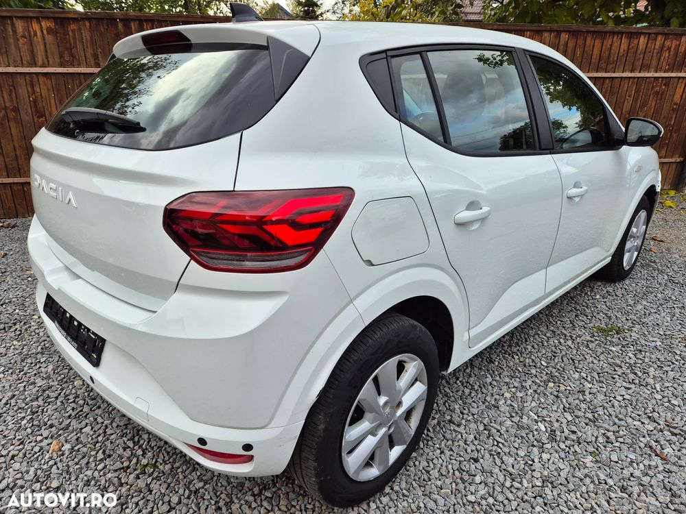 Dacia Sandero - 4