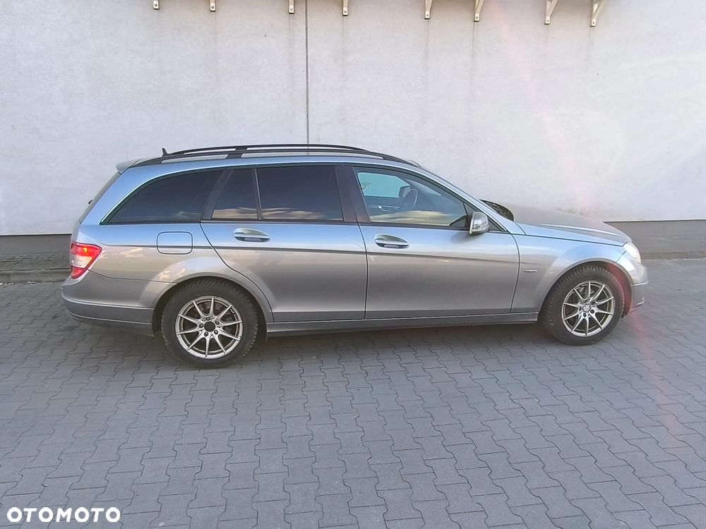 Mercedes-Benz Klasa C 200 CDI BlueEff Classic - 3