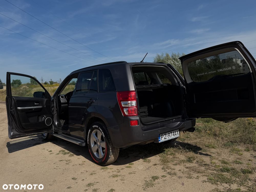 Suzuki Grand Vitara 2.4 Premium - 11