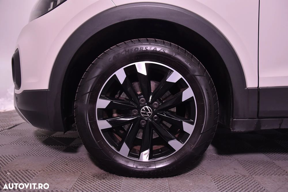 Volkswagen T-Cross - 13