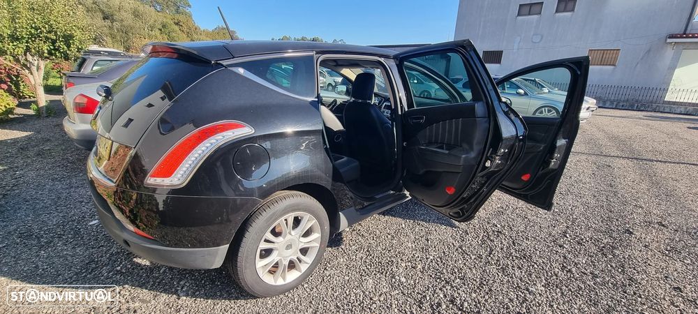 Lancia Delta 1.6 M-Jet Oro - 3