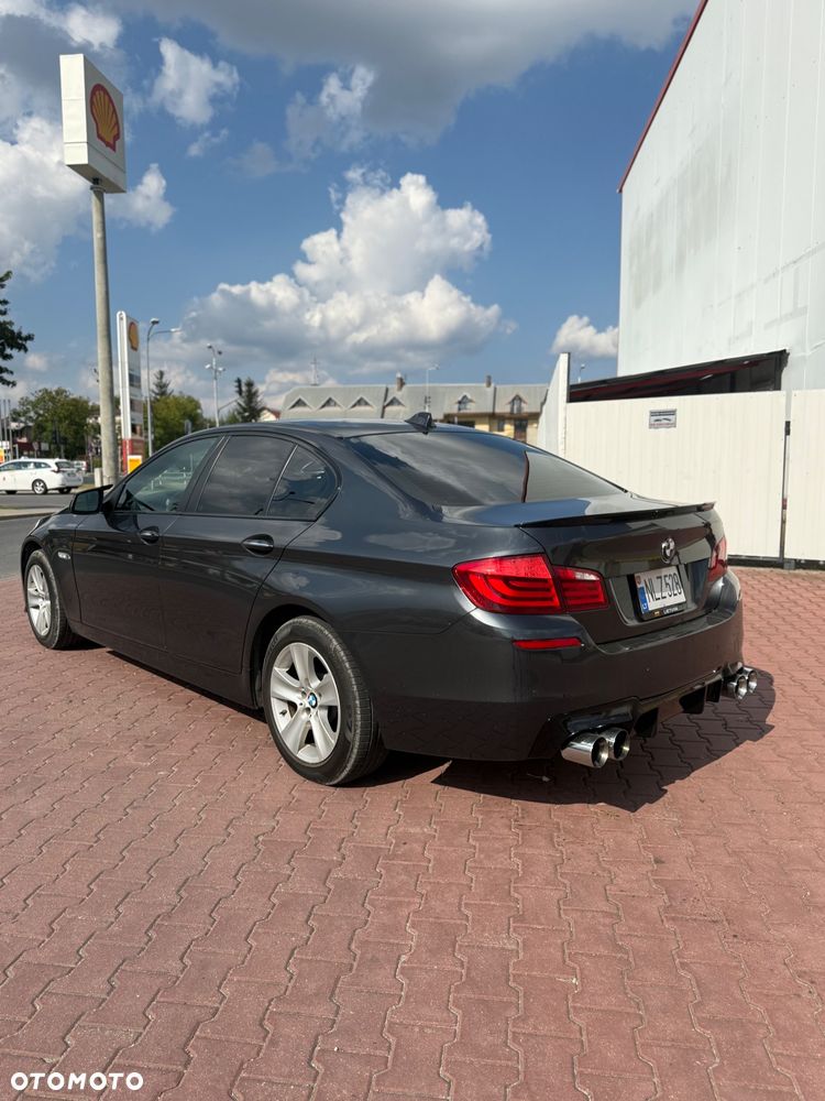 BMW Seria 5 528i Touring - 3