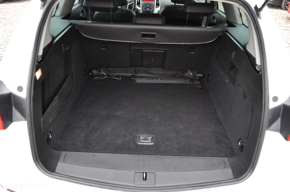 Opel Astra 1.4 Turbo Sports Tourer 150 Jahre - 33