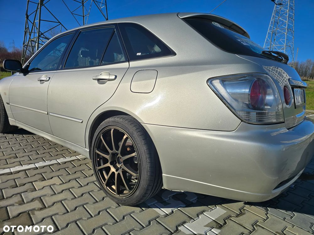 Lexus IS 300 Elegance - 4