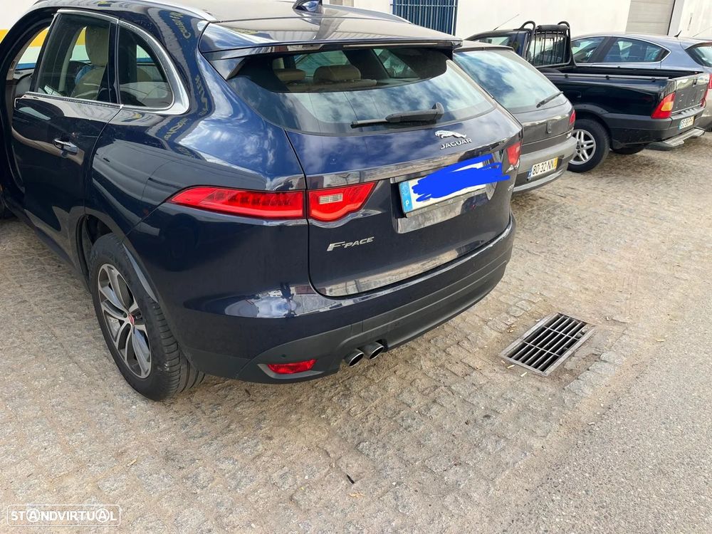 Jaguar F-Pace 2.0 i4D Portfolio AWD Aut. - 7
