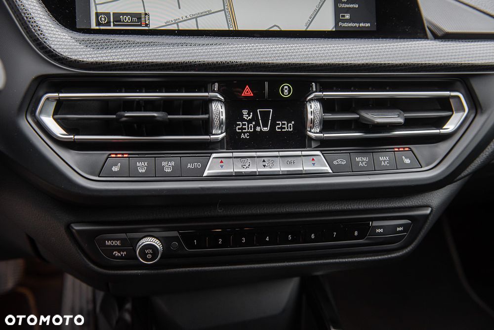 BMW Seria 2 218i - 21