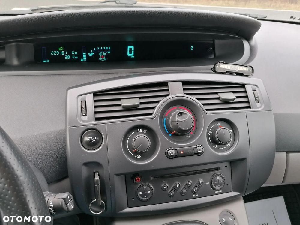 Renault Grand Scenic 2.0 16V Avantage - 20
