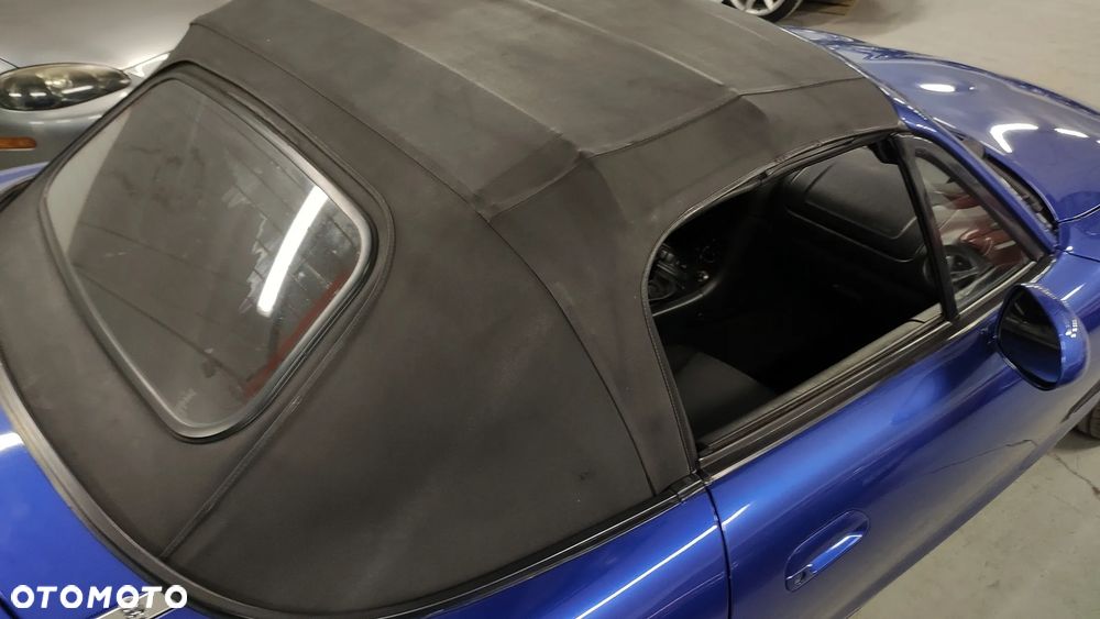 Mazda MX-5 1.9i 16V - 21