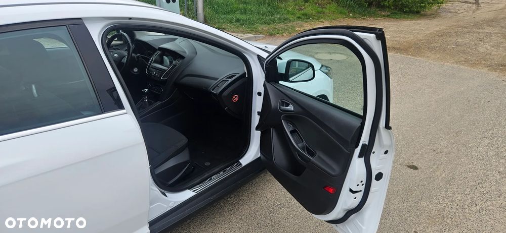 Ford Focus 1.5 TDCi DPF Start-Stopp-System Ambiente - 7