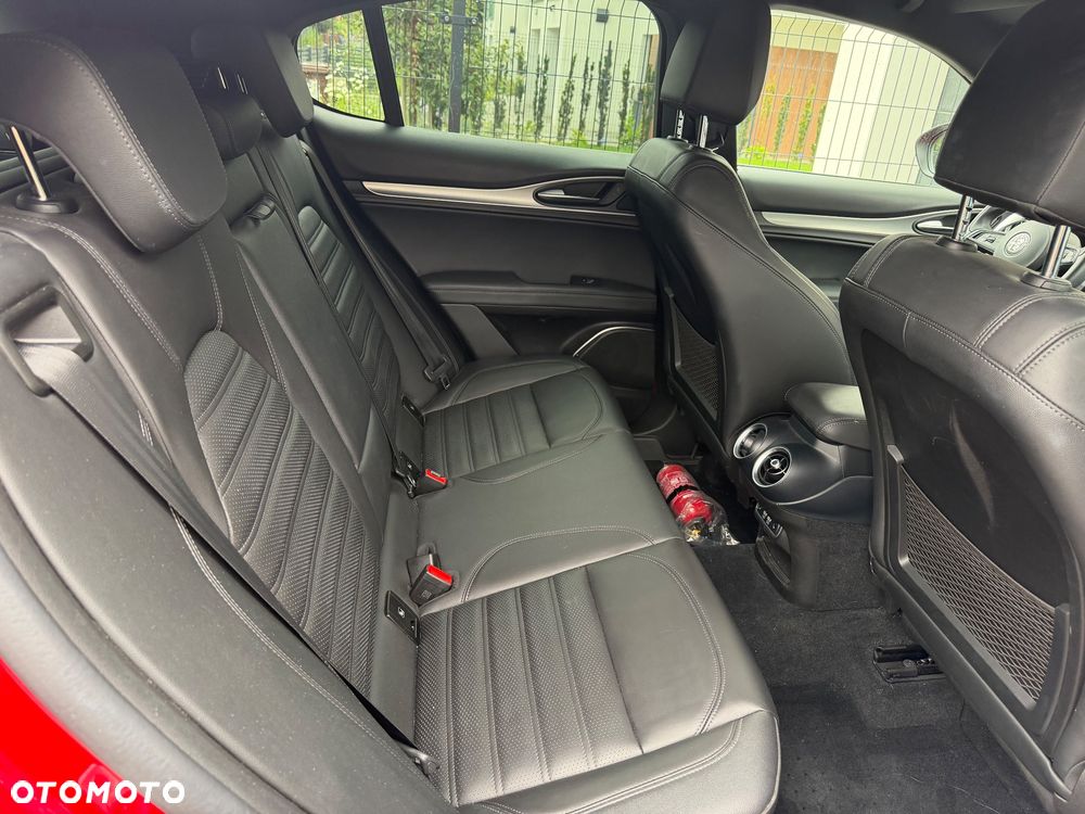 Alfa Romeo Stelvio 2.0 Turbo Veloce Q4 - 6