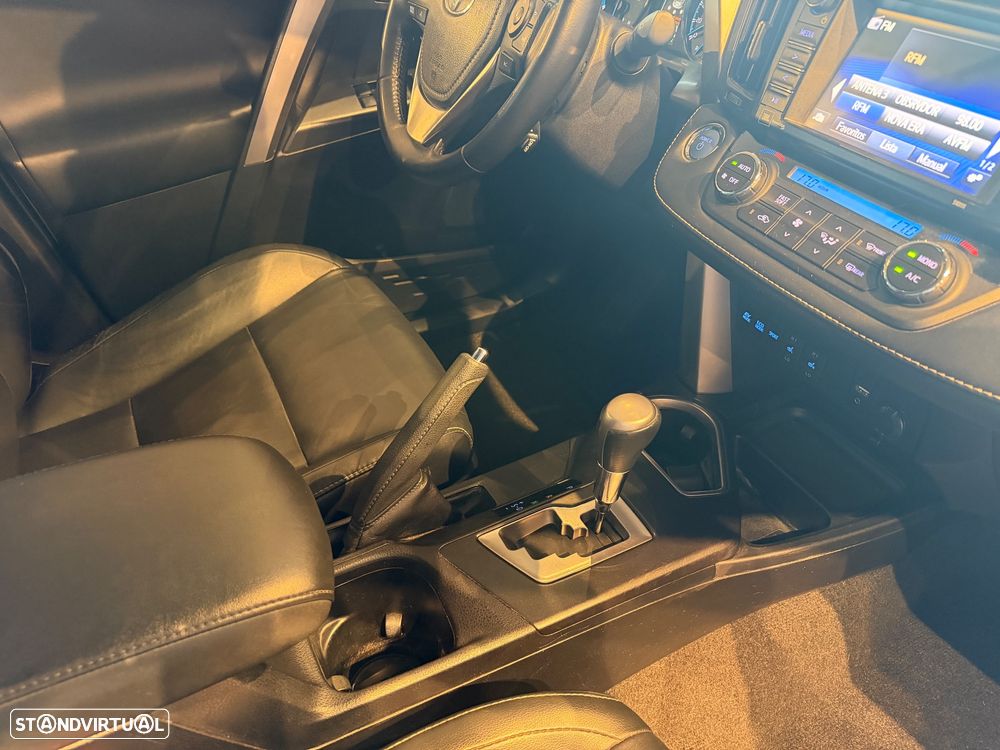 Toyota RAV4 2.5 HSD Comfort+P.Sport - 38