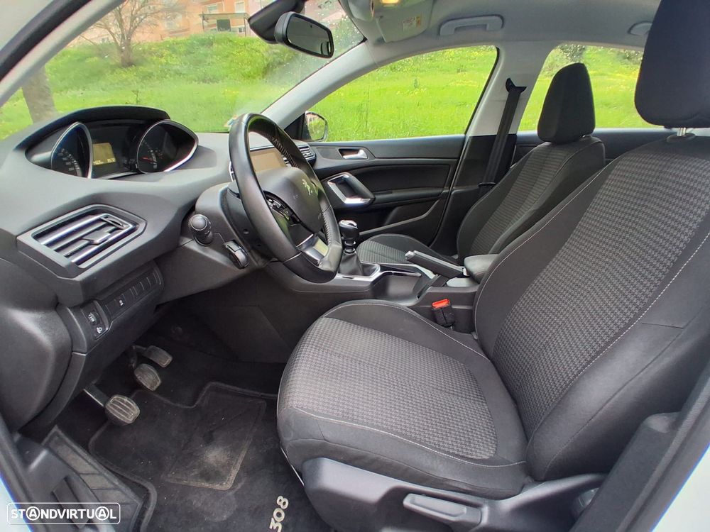 Peugeot 308 - 15