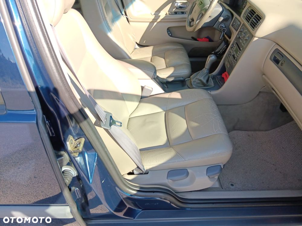 Volvo V70 2.4 AWD - 39