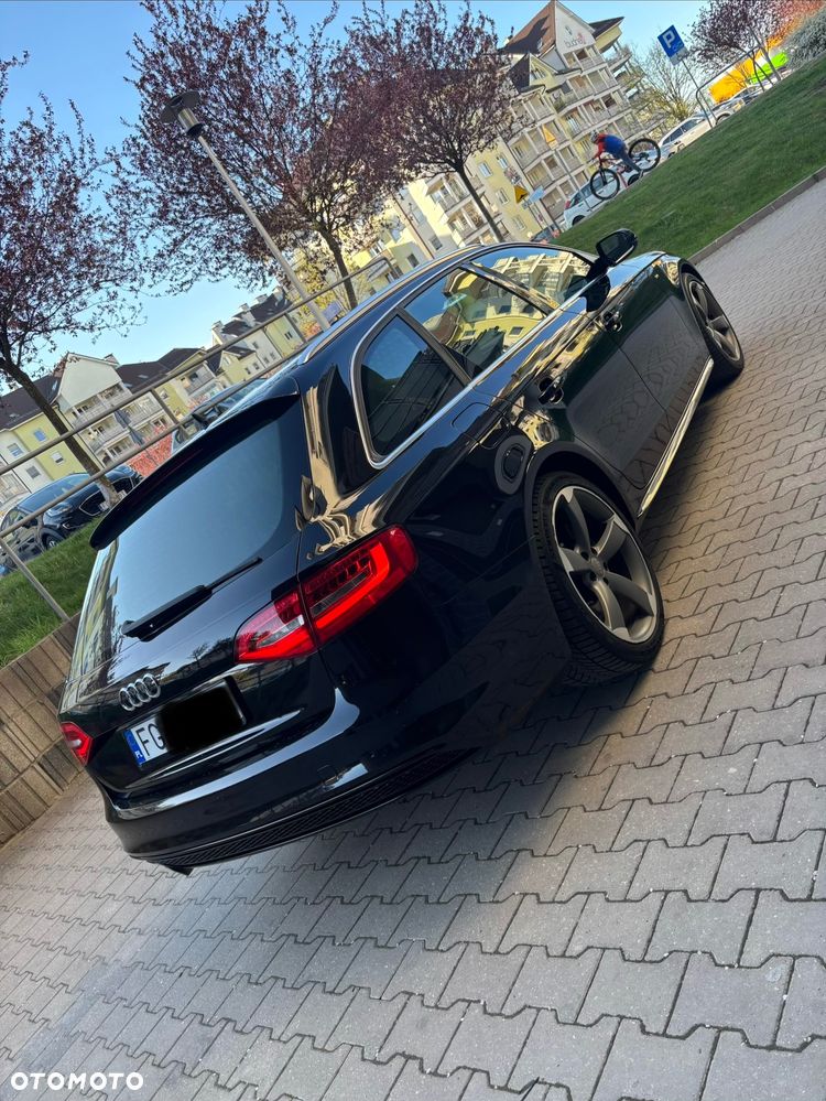 Audi A4 Avant 2.0 TDI DPF clean diesel multitronic S line Sportpaket - 4