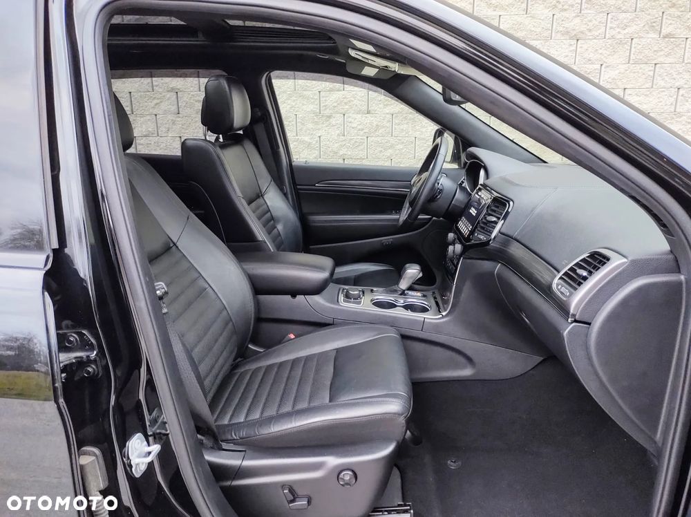 Jeep Grand Cherokee - 10