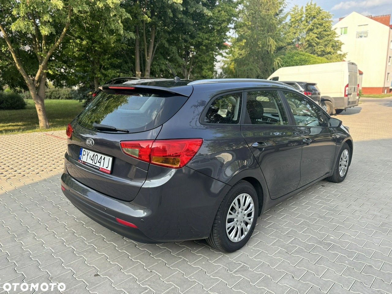 Kia Ceed - 7