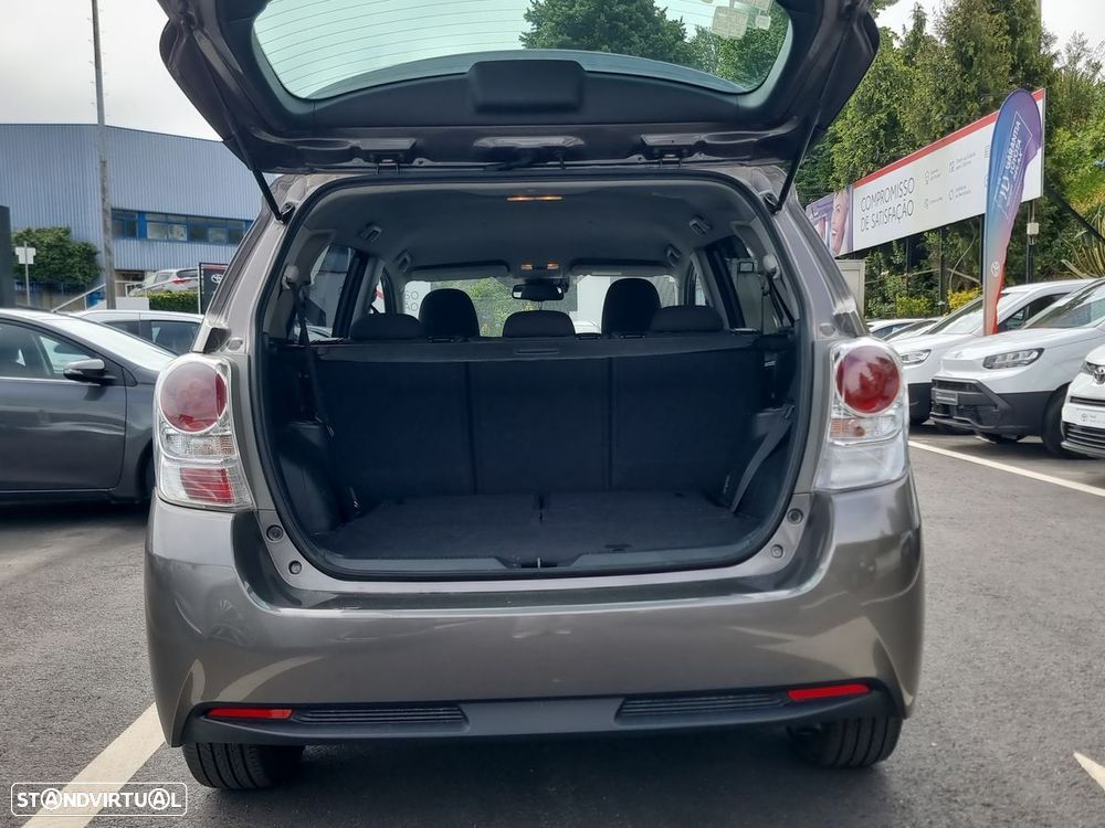 Toyota Verso 1.6 D-4D Comfort - 11