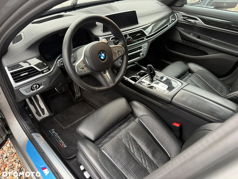 BMW Seria 7 - 10