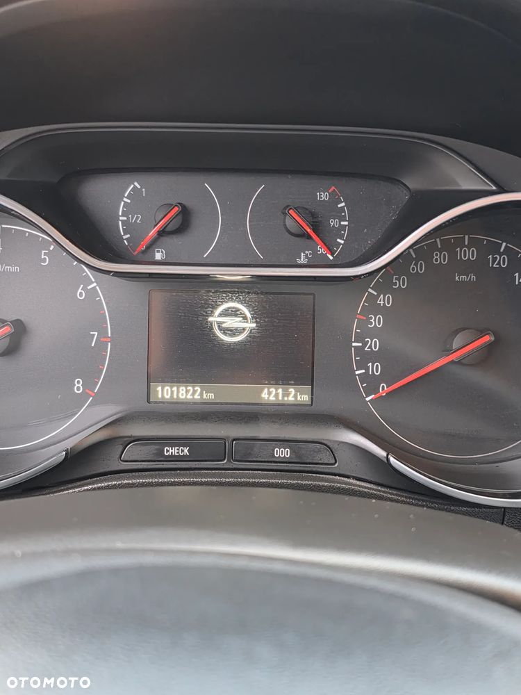 Opel Crossland X - 10