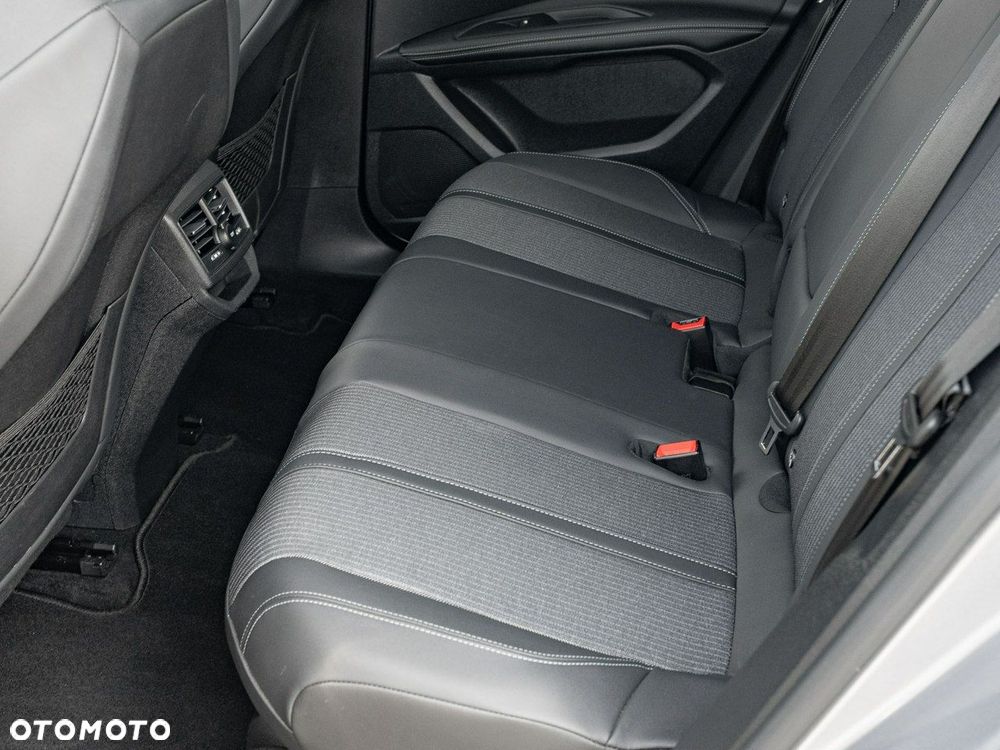 Peugeot 3008 1.2 PureTech Allure Pack S&S EAT8 - 24