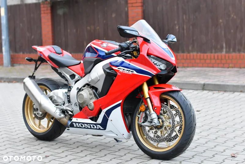 Honda CBR - 3