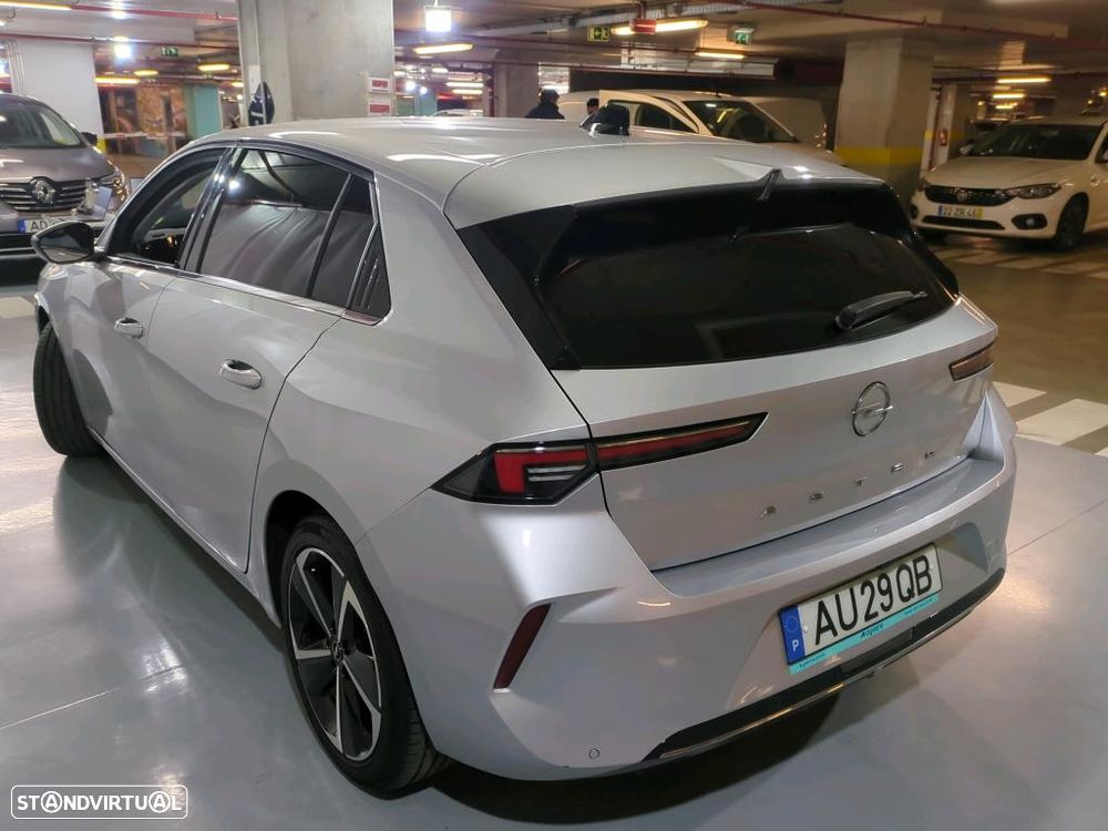 Opel Astra 1.5 D Elegance - 2