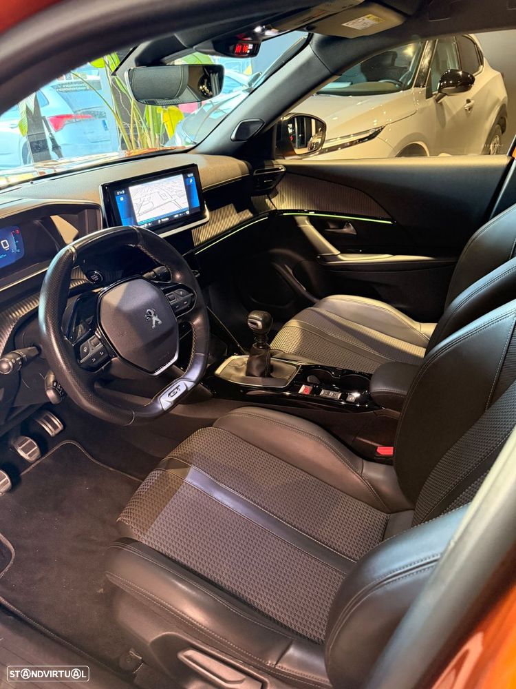 Peugeot 2008 1.2 PureTech GT Line - 18