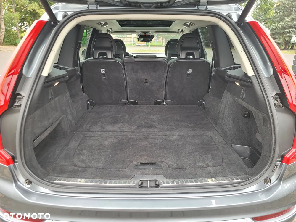 Volvo XC 90 T5 AWD Momentum - 24