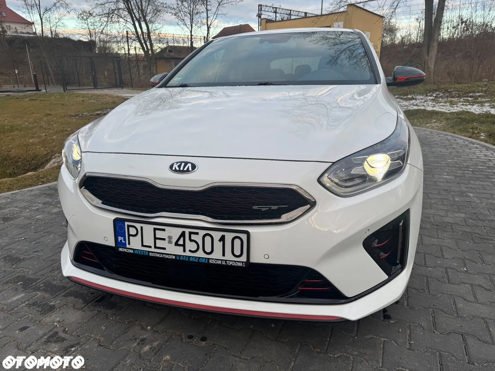 Kia Ceed - 4