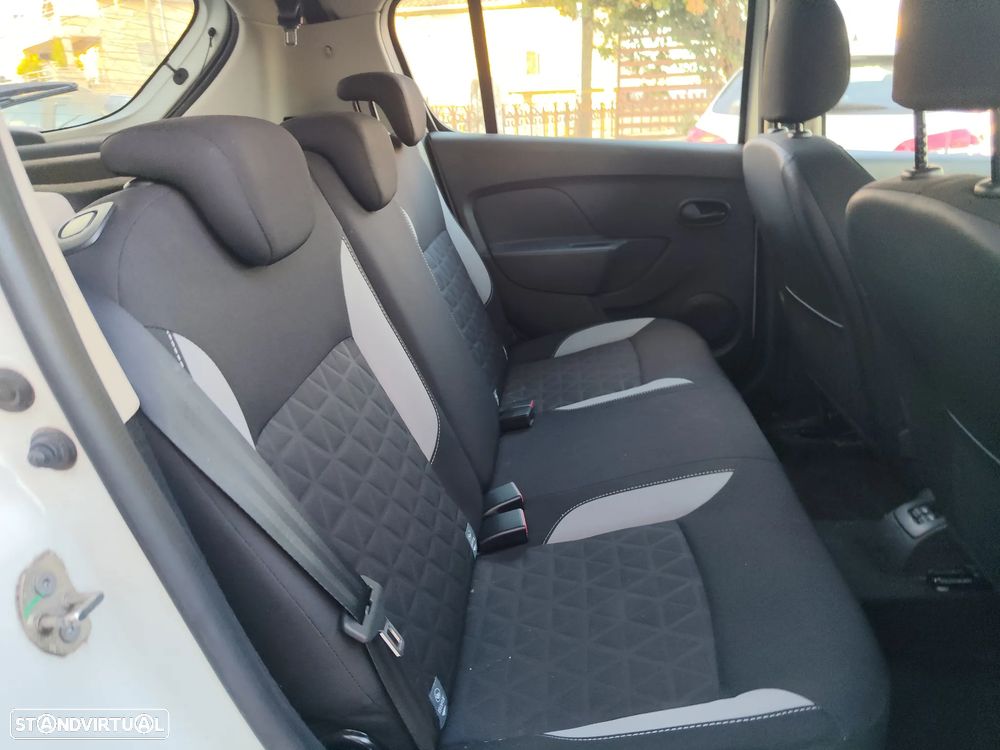 Dacia Sandero TCe 90 S&S Easy-R Comfort — photo 5
