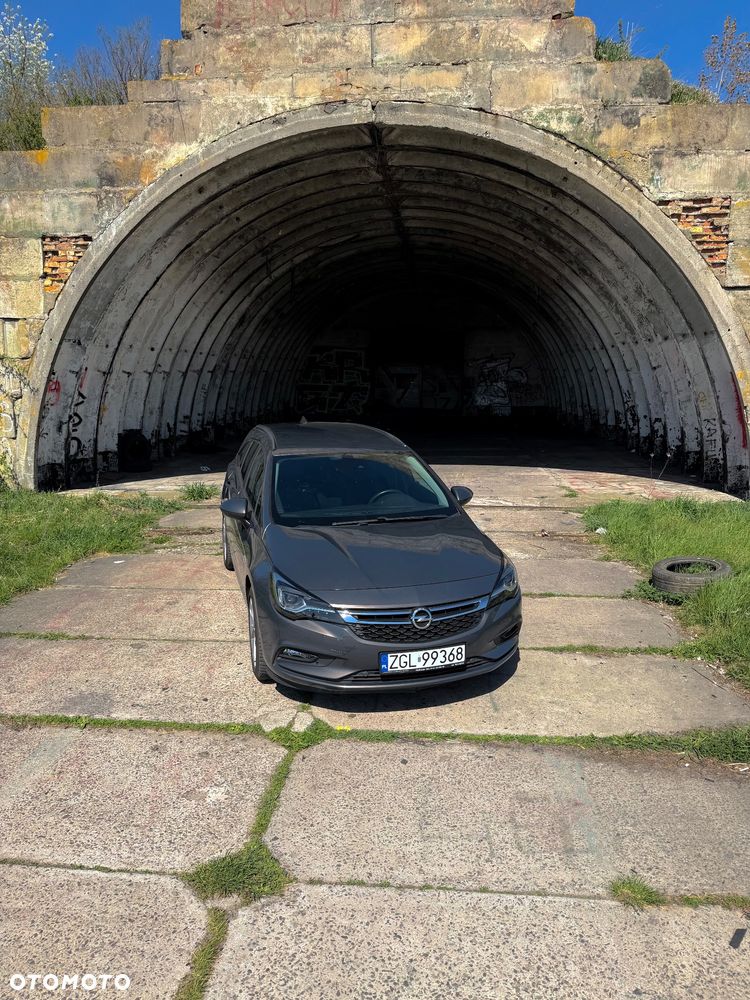 Opel Astra 2016 photo 2