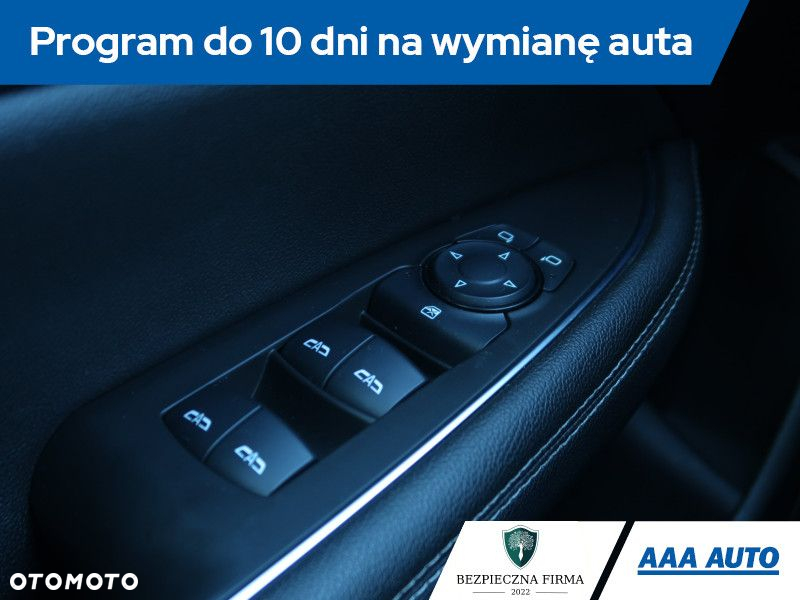 Opel Insignia - 19