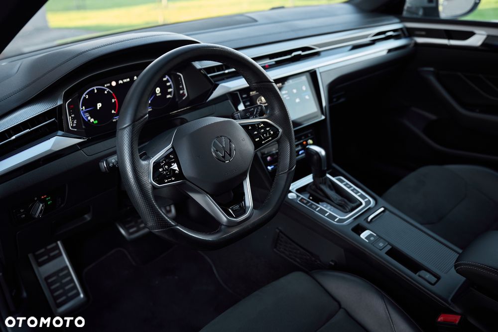 Volkswagen Arteon 2.0 TDI SCR DSG R-Line - 20