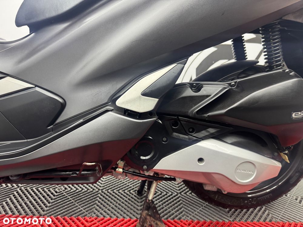 Honda PCX - 17