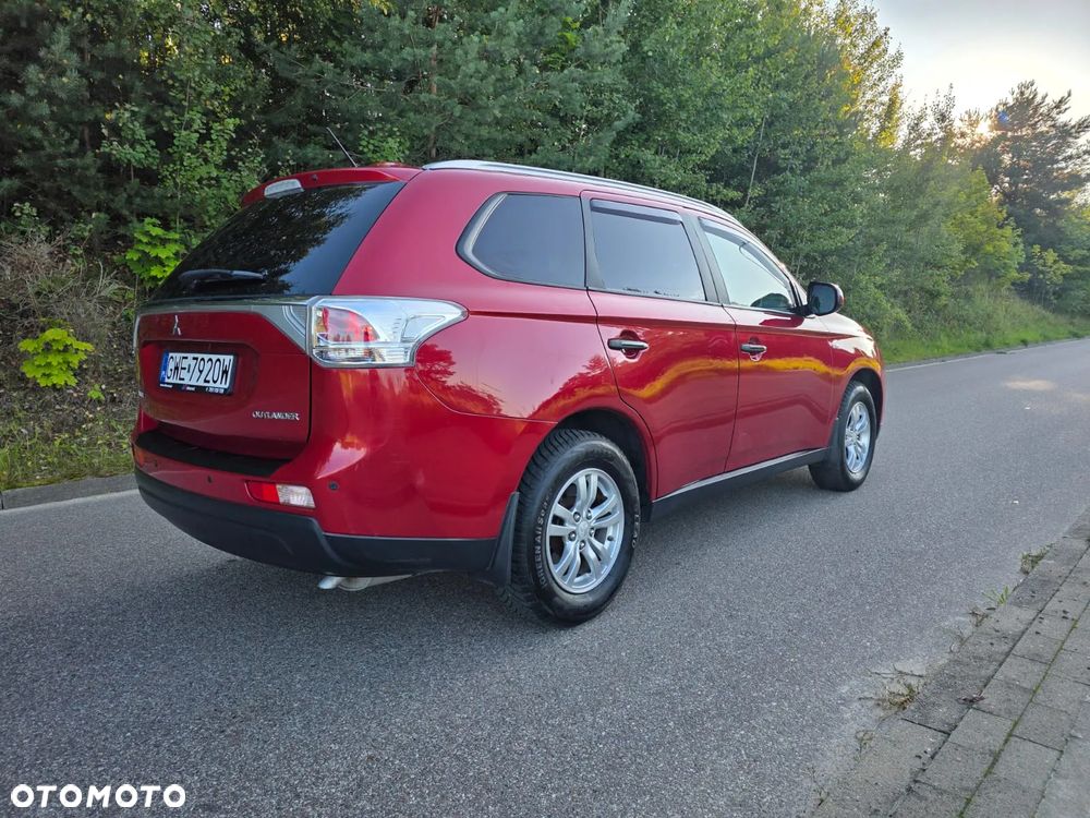 Mitsubishi Outlander 2.0 Intense + 2WD - 13