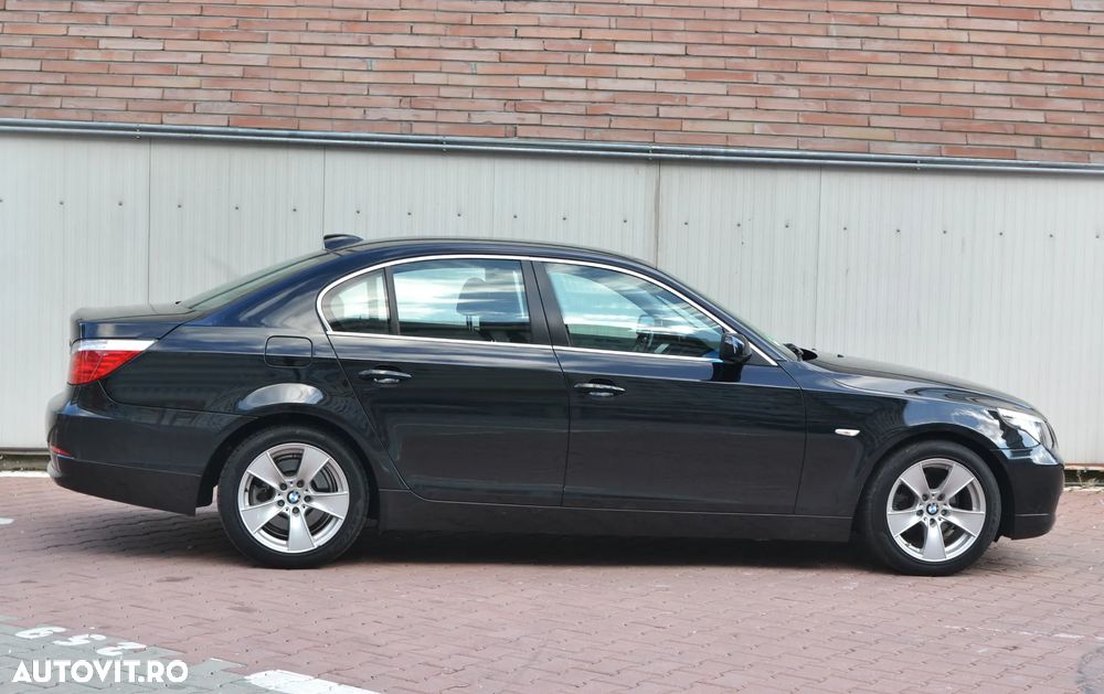 BMW Seria 5 520d Touring - 12