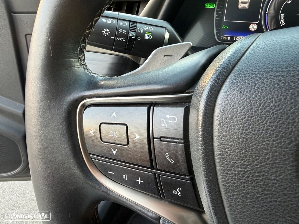 Lexus ES 300h Executive+ - 13