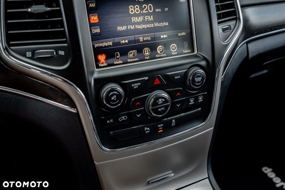 Jeep Grand Cherokee - 29