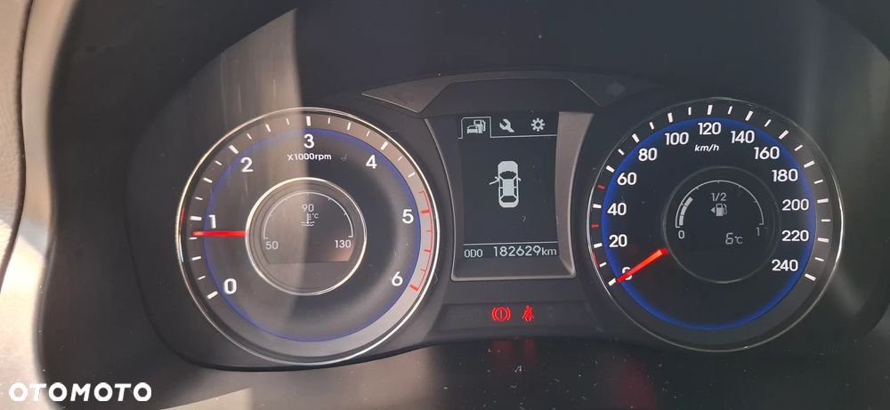 Hyundai i40 Kombi blue 1.6 CRDi Space Plus - 15