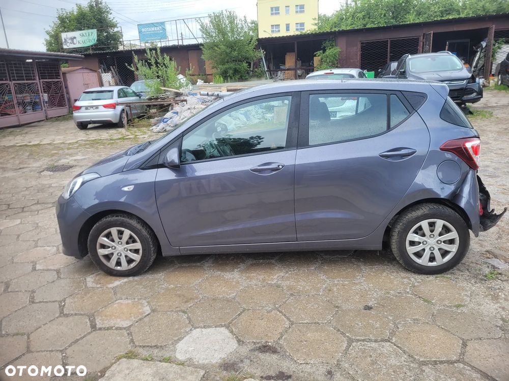 Hyundai i10 1.0 YES Gold - 8