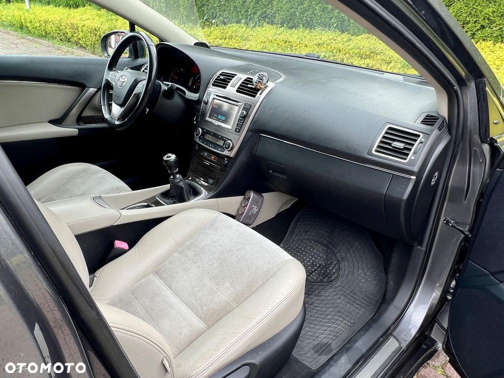 Toyota Avensis 2.2 D-CAT Prestige NAVI - 7
