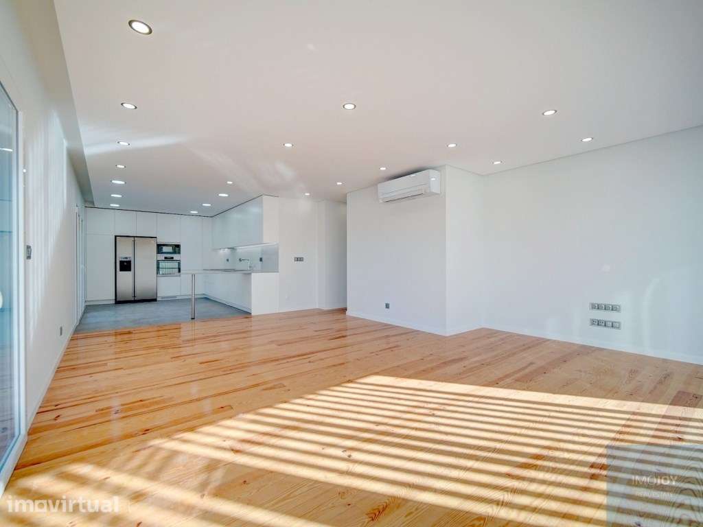 Excelente Apartamento T4 em São João do Estoril - Grande imagem: 4/41