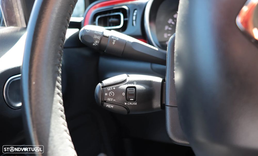 Citroën C3 1.2 PureTech Shine - 28